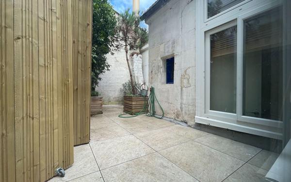 Appartement à louer    1 pièce •  Saintes