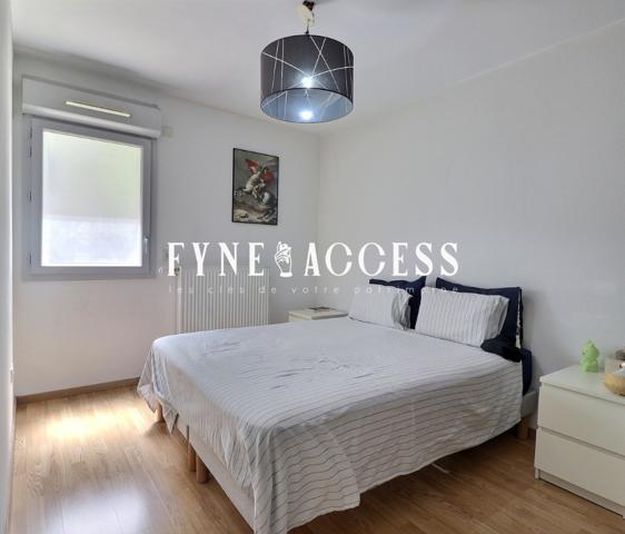 PORTES DE LYON - VÉNISSIEUX PARILLY - LIMITE LYON 8 - T3 - TERRASSE - REZ DE JARDIN - GARAGE - RESIDENCE RÉCENTE SÉCURISÉE - PROCHE TRAMWAY - BUS - METRO - GARE - A6 - A7 - ROCADE EST , Venissieux