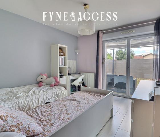 PORTES DE LYON - VÉNISSIEUX PARILLY - LIMITE LYON 8 - T3 - TERRASSE - REZ DE JARDIN - GARAGE - RESIDENCE RÉCENTE SÉCURISÉE - PROCHE TRAMWAY - BUS - METRO - GARE - A6 - A7 - ROCADE EST , Venissieux
