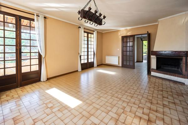 Villa Les Pennes Mirabeau  10 pièce(s) 213 m2