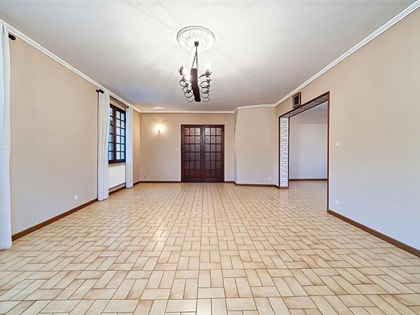 Villa Les Pennes Mirabeau  10 pièce(s) 213 m2