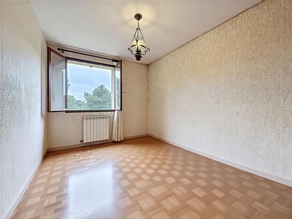 Villa Les Pennes Mirabeau  10 pièce(s) 213 m2