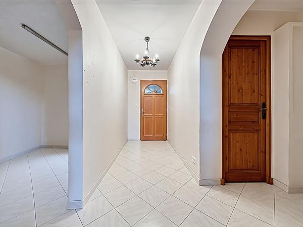 Villa Les Pennes Mirabeau  10 pièce(s) 213 m2