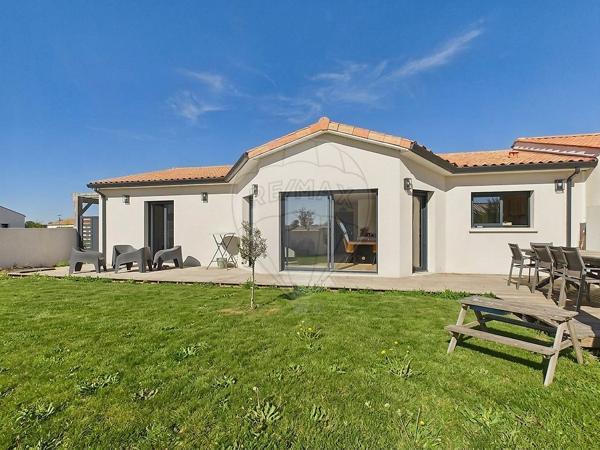 Maison 3 chambre(s) à vendre - Étaules, Charente-Maritime - 17