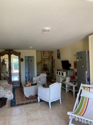 Dpt Tarn (81), à vendre PUYLAURENS maison P9 de 260 m² - Terrain de 5 571,00 m²