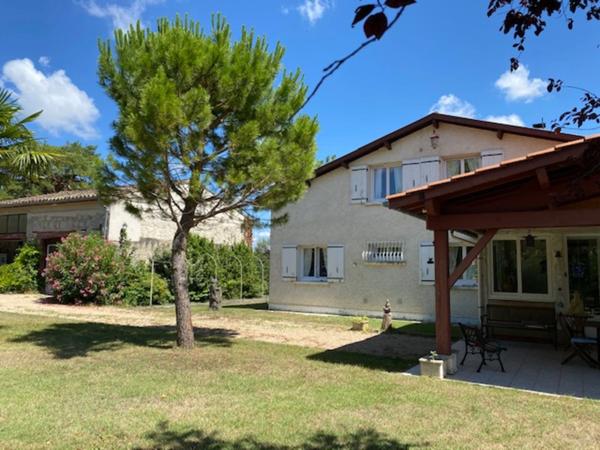 Dpt Tarn (81), à vendre PUYLAURENS maison P9 de 260 m² - Terrain de 5 571,00 m²