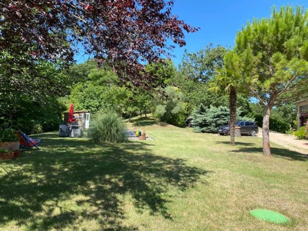 Dpt Tarn (81), à vendre PUYLAURENS maison P9 de 260 m² - Terrain de 5 571,00 m²