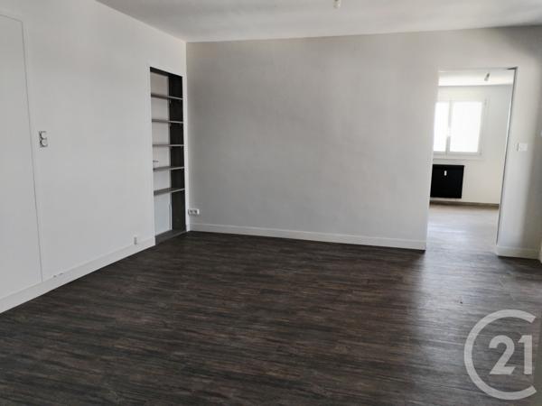 Appartement F3 à vendre  3 pièces - 73,60 m2 SOCHAUX - 25