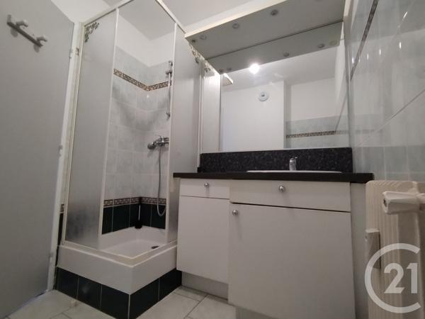 Appartement F3 à vendre  3 pièces - 73,60 m2 SOCHAUX - 25