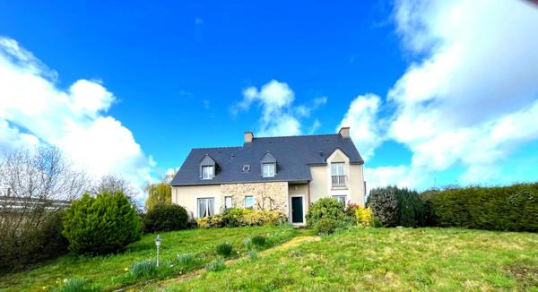 Maison + Hangar Saint Jouan Des Guerets 8 pièce(s) 193 m2 terrain 8725 M²
