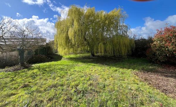 Maison + Hangar Saint Jouan Des Guerets 8 pièce(s) 193 m2 terrain 8725 M²