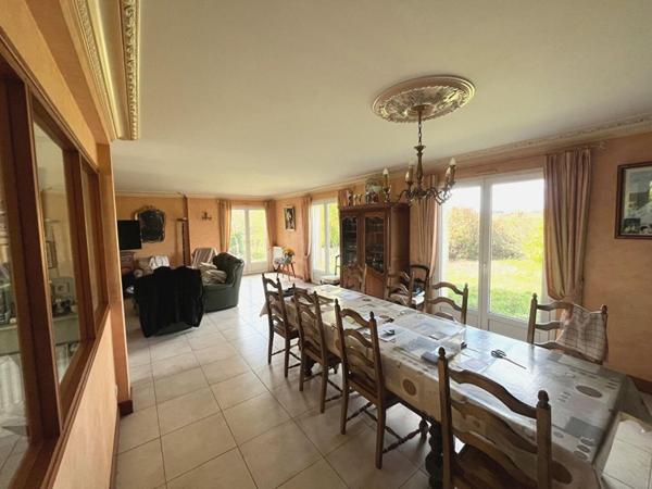 Maison + Hangar Saint Jouan Des Guerets 8 pièce(s) 193 m2 terrain 8725 M²