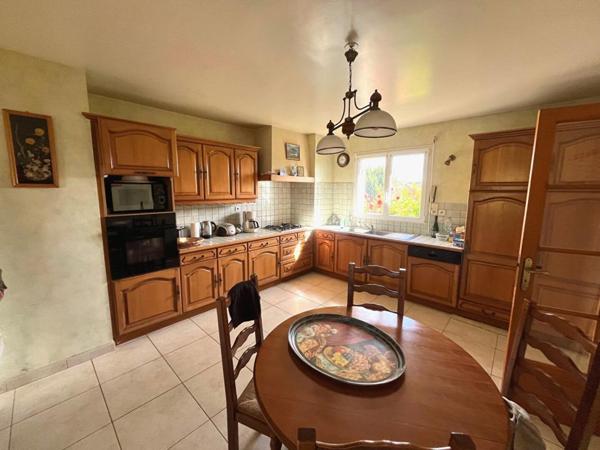 Maison + Hangar Saint Jouan Des Guerets 8 pièce(s) 193 m2 terrain 8725 M²