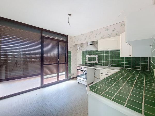 Appartement T3 - 2 chambres - 68m² - VUE MER - A RENOVER - Résidence Parc Dessuard - Saint-Barnabé (13012)