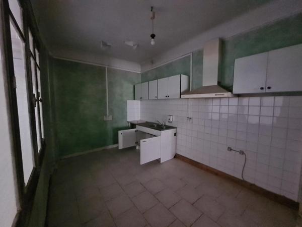 Immeuble centre ville à réhabiliter, emplacement de choix