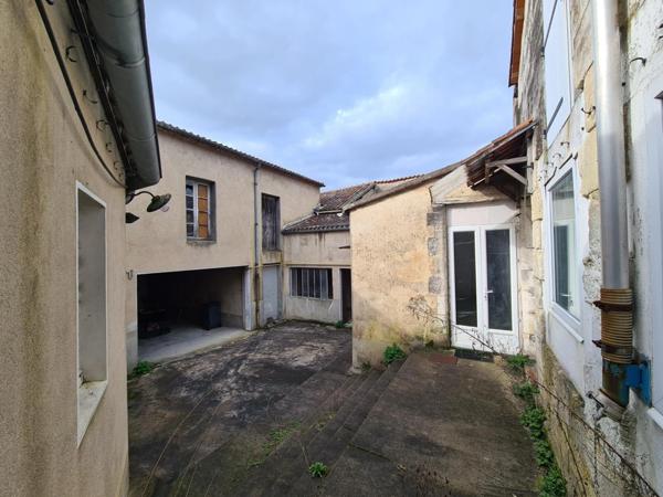 Immeuble centre ville à réhabiliter, emplacement de choix