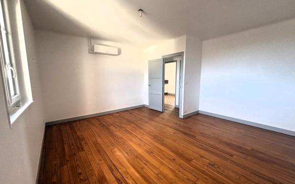 Appartement à louer    3 pièces • 76 m2 Hauterive