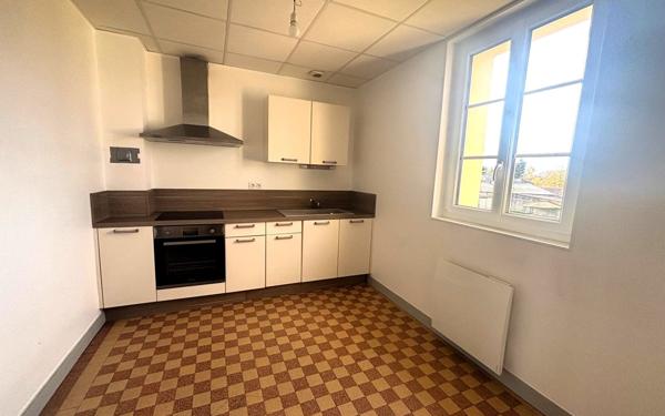 Appartement à louer    3 pièces • 76 m2 Hauterive