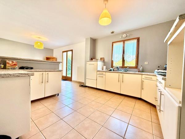 Maison à LA GRANDE-PAROISSE, 77130 - 6 pièces 110m²