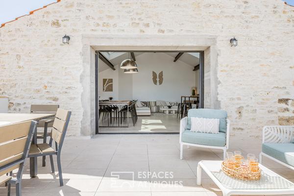 Contemporaine de caractère née d’un ancien chai avec vue contemplative