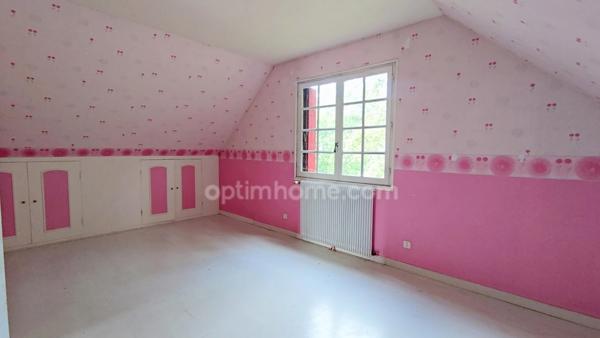 Maison Familiale de 150 m² 6 pièces avec Jardin et Sous-sol Complet - Proche de Rouen en Seine-Maritime et des Grands Axes Routiers