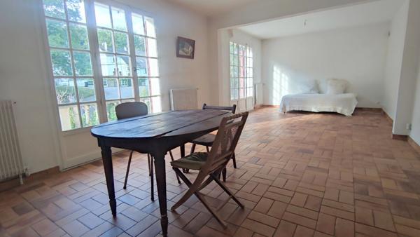 Maison Familiale de 150 m² 6 pièces avec Jardin et Sous-sol Complet - Proche de Rouen en Seine-Maritime et des Grands Axes Routiers