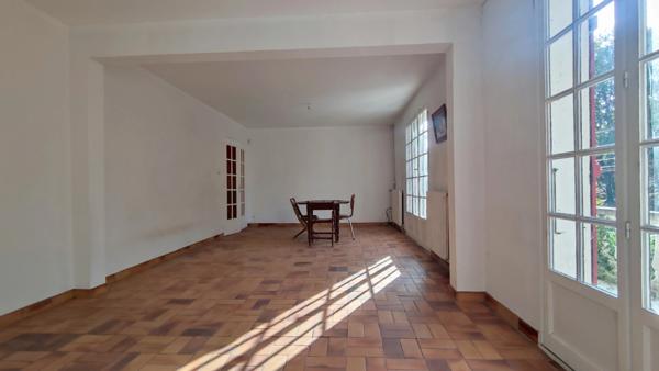 Maison Familiale de 150 m² 6 pièces avec Jardin et Sous-sol Complet - Proche de Rouen en Seine-Maritime et des Grands Axes Routiers