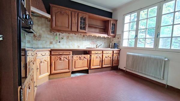 Maison Familiale de 150 m² 6 pièces avec Jardin et Sous-sol Complet - Proche de Rouen en Seine-Maritime et des Grands Axes Routiers