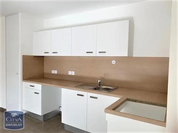 Appartement à louer 4 pièces 82.5m² Lyon 8e Arrondissement (69008)