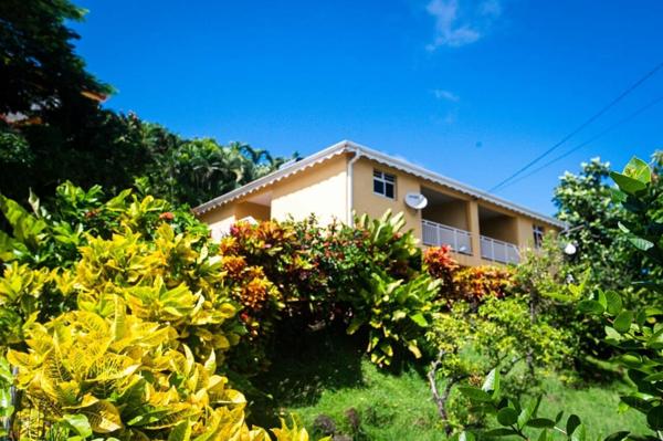 Immeuble à vendre  8 pièces • 240 m2 Le Marigot