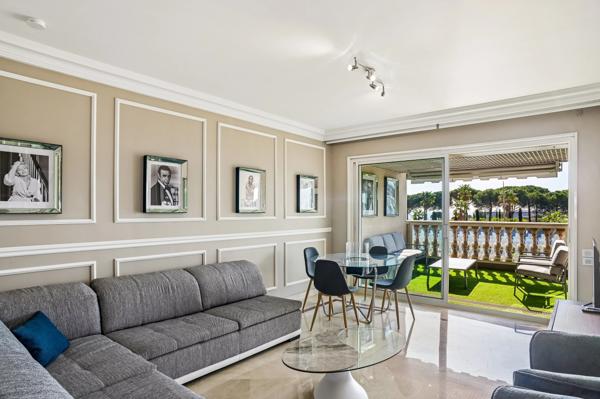 Golfe-Juan – Appartement face à la mer dans résidence de prestige
