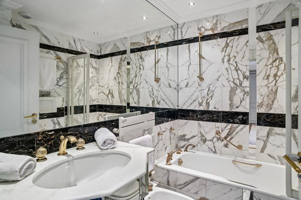 Golfe-Juan – Appartement face à la mer dans résidence de prestige