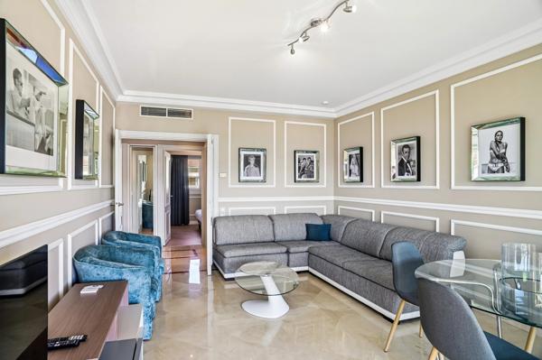 Golfe-Juan – Appartement face à la mer dans résidence de prestige