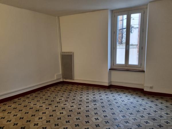 Maison de village 60 m² Ouveillan