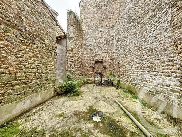 Immeuble à vendre  210 m2 GUINGAMP - 22