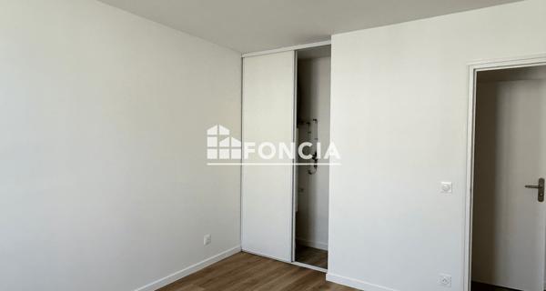 Location Appartement 2 pièces 46.85 m² - Villeneuve-saint-georges 94190