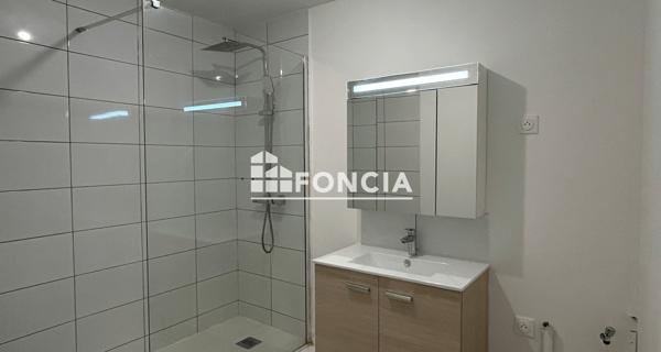 Location Appartement 2 pièces 46.85 m² - Villeneuve-saint-georges 94190