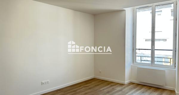Location Appartement 2 pièces 46.85 m² - Villeneuve-saint-georges 94190