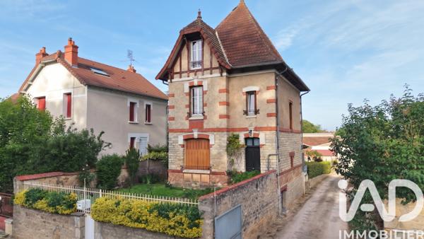 Maison à vendre 5 pièces 98 m² Saint-Amand-Montrond