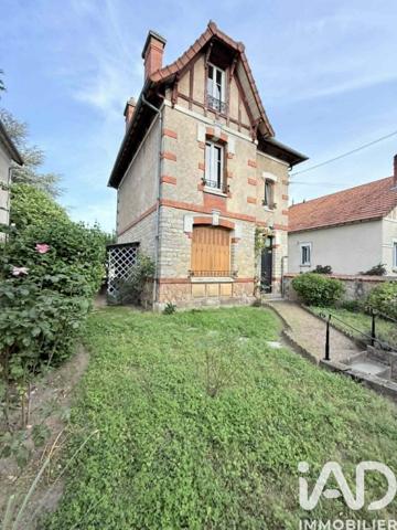 Maison à vendre 5 pièces 98 m² Saint-Amand-Montrond