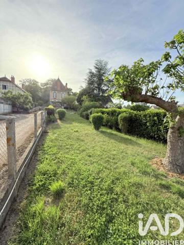 Maison à vendre 5 pièces 98 m² Saint-Amand-Montrond