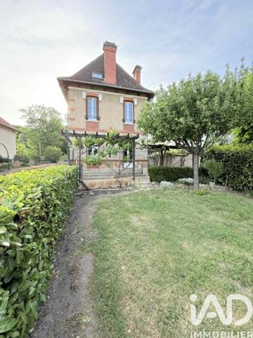 Maison à vendre 5 pièces 98 m² Saint-Amand-Montrond