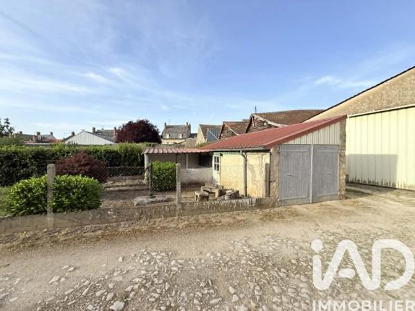 Maison à vendre 5 pièces 98 m² Saint-Amand-Montrond