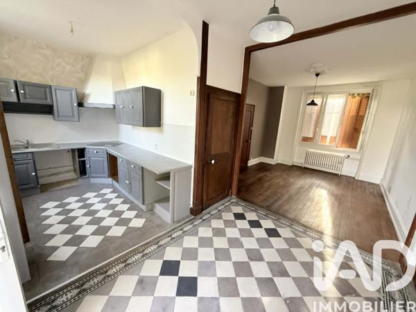Maison à vendre 5 pièces 98 m² Saint-Amand-Montrond