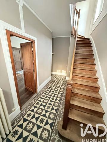 Maison à vendre 5 pièces 98 m² Saint-Amand-Montrond