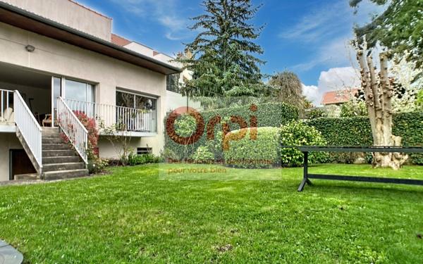 Maison à vendre    7 pièces • 156 m2 Clamart