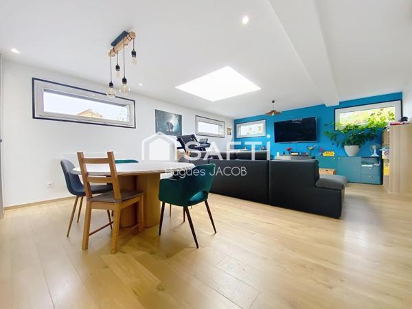 Charmante maison de plain-pied avec 4 chambres, un jardin arboré sans vis-à-vis et dépendances