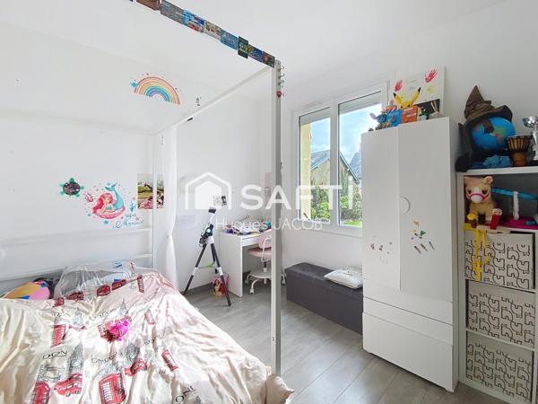 Charmante maison de plain-pied avec 4 chambres, un jardin arboré sans vis-à-vis et dépendances