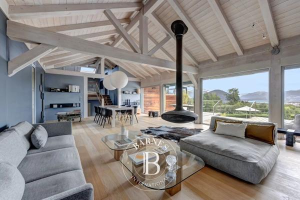 Annecy, Maison 5 Chambres -  340 m² à vendre