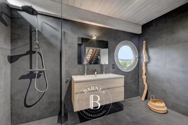 Annecy, Maison 5 Chambres -  340 m² à vendre
